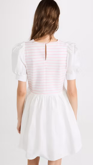 Robe à manches courtes et col rond pour femme avec coupe exquise